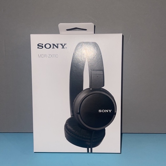 NIP Sony MDR-ZX110 - Picture 1 of 4